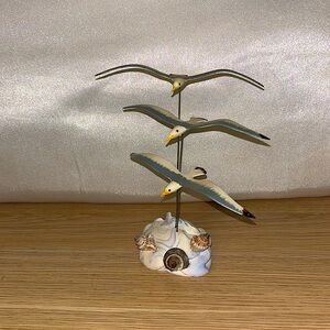 Vintage Handpainted Seagulls Statue Art 6.5' Tall